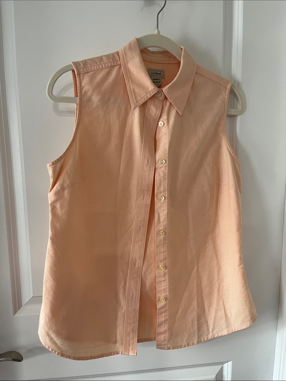 L.L. Bean Cotton VTG Sleeveless Button-Front Shirt in Peach Cleaned &Pressed
